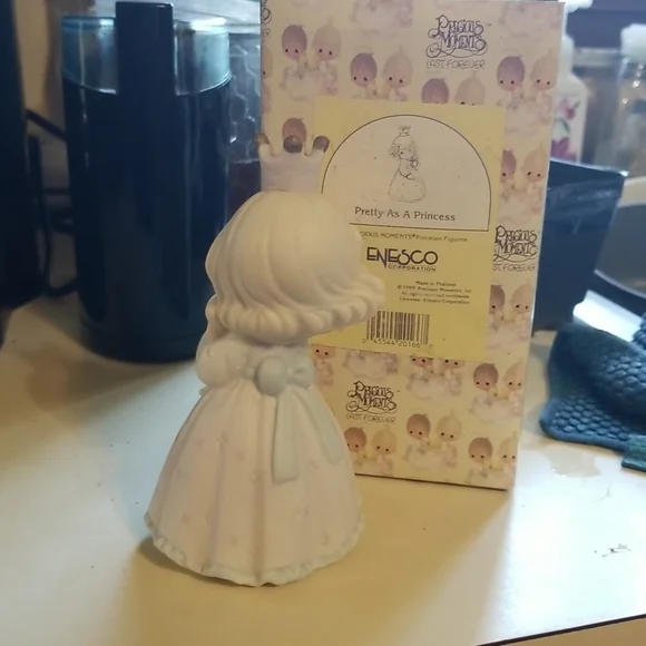 1995 Precious moments Pretty as a princess - Picture 2 of 4